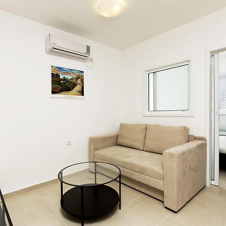 Home4Trip バト・ヤム 部屋 写真